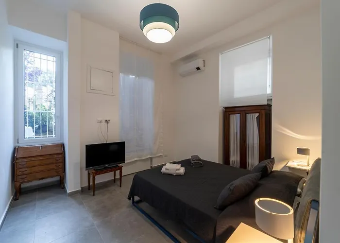 Domus Aurea And Apartamento *